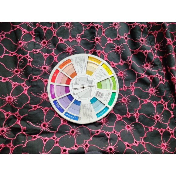 Dress Barn Womens Skirt 16 Mini ALine Black Pink Floral Eyelet Career FLO268E - Picture 7 of 7